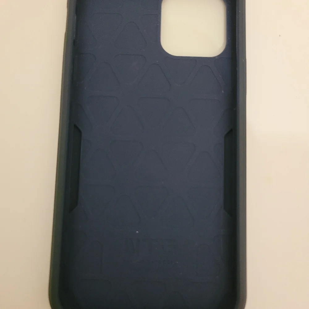 IPhone 12 Cilicone cover